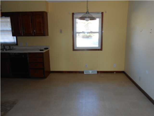 1001 S Meridian Rd, Jasper, IN 47546 photo 5
