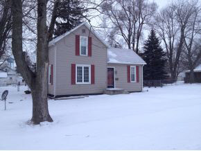 605 N Harris St, Bourbon, IN 46504 photo 1