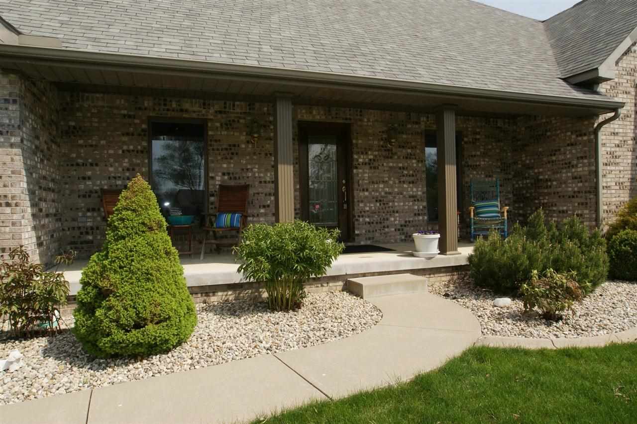 1586 Foxfire Ln, Kokomo, IN 46902 photo 2