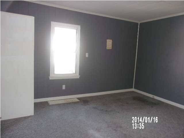 1613 S Bosse Ave, Evansville, IN 47712 photo 5