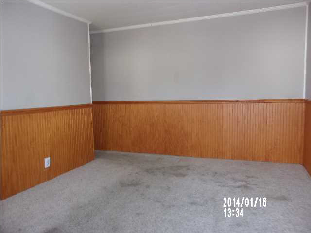 1613 S Bosse Ave, Evansville, IN 47712 photo 2
