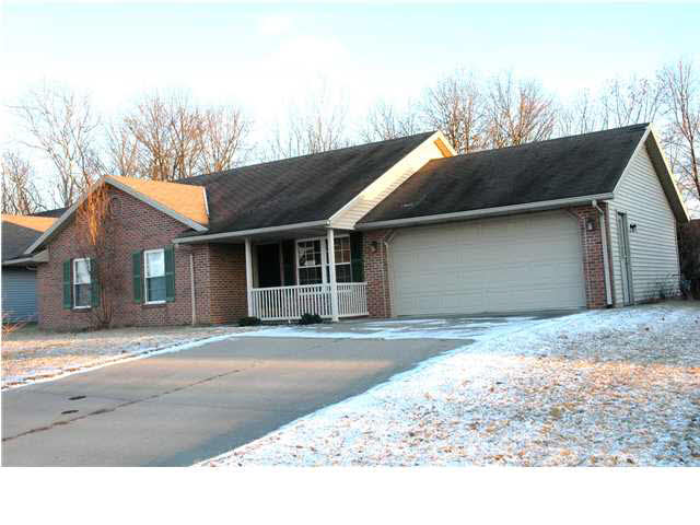 645 Hartford Dr, Jasper, IN 47546 photo 1