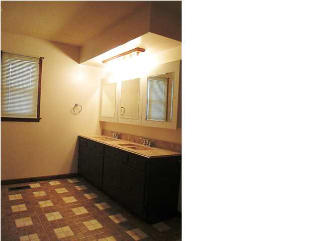 3319 N Eleventh Ave, Evansville, IN 47720 photo 9
