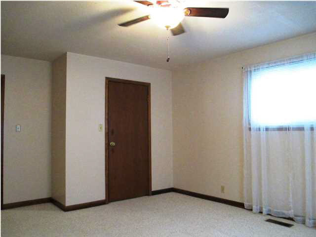 3319 N Eleventh Ave, Evansville, IN 47720 photo 7