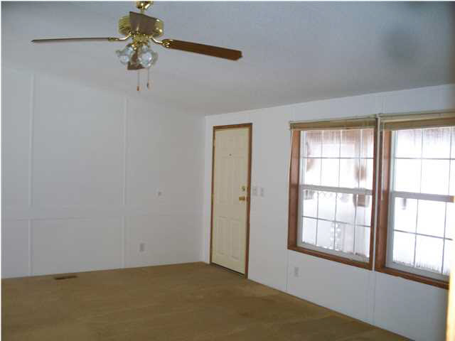 312 N East St, Odon, IN 47562 photo 8
