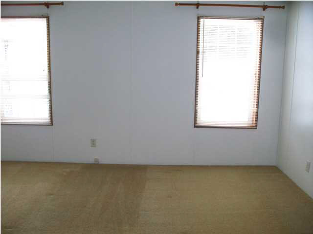 312 N East St, Odon, IN 47562 photo 7