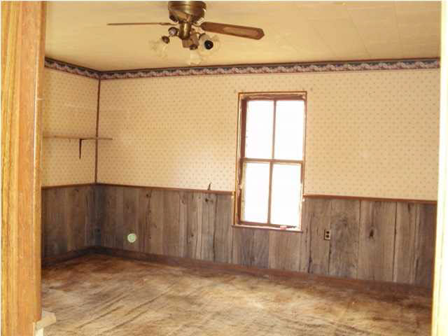 8763 N Hickory Grove Rd, Dubois, IN 47527 photo 2