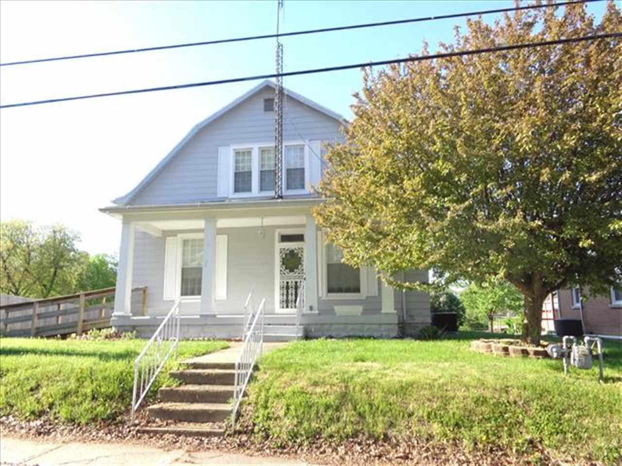 1121 E Walnut St, Boonville, IN 47601 photo 2
