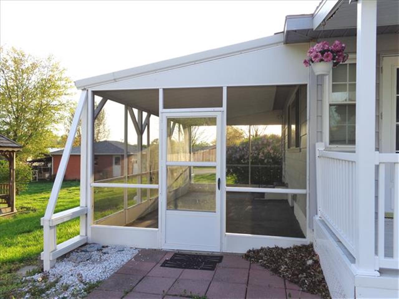 1121 E Walnut St, Boonville, IN 47601 photo 18
