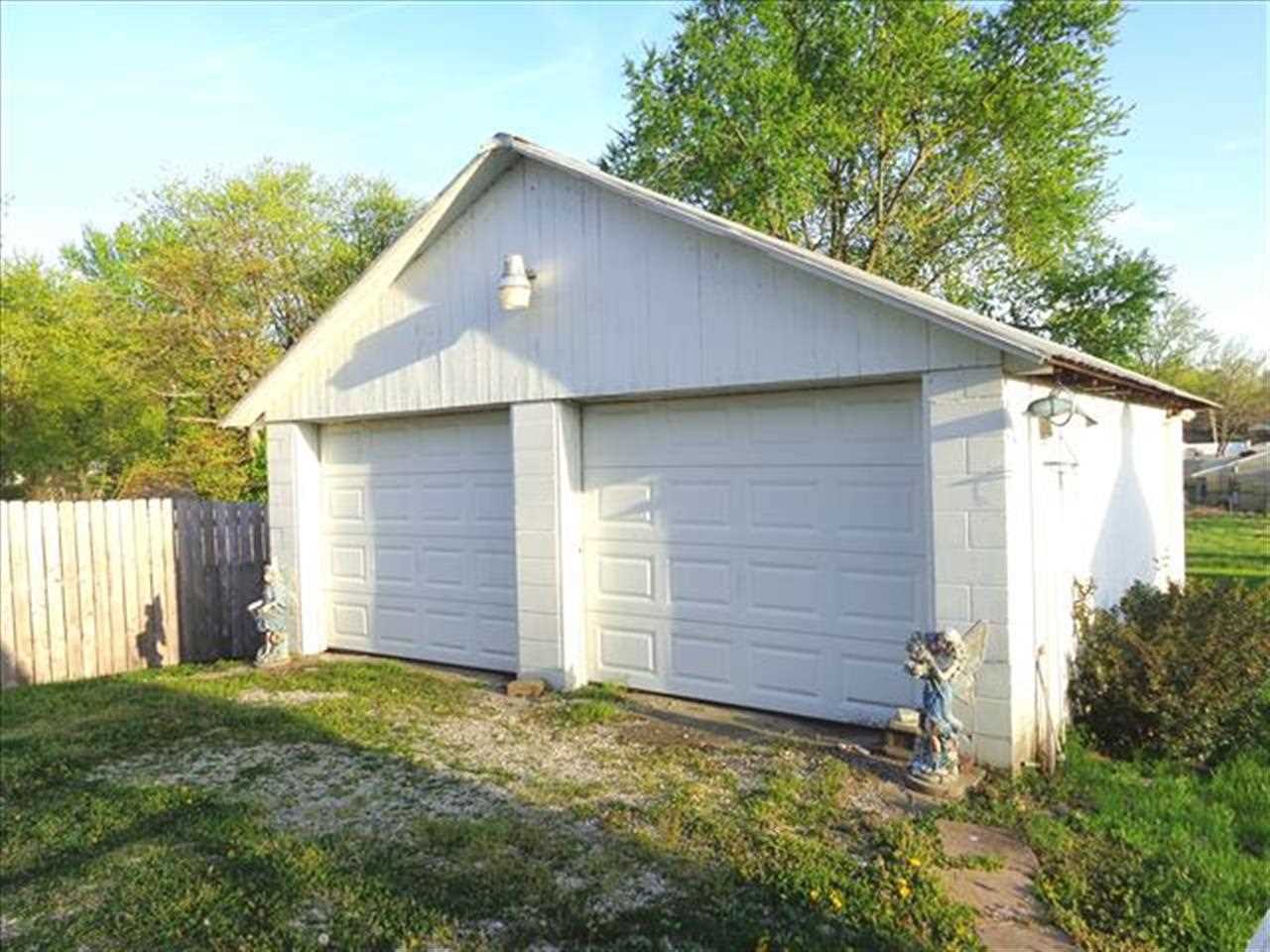 1121 E Walnut St, Boonville, IN 47601 photo 19