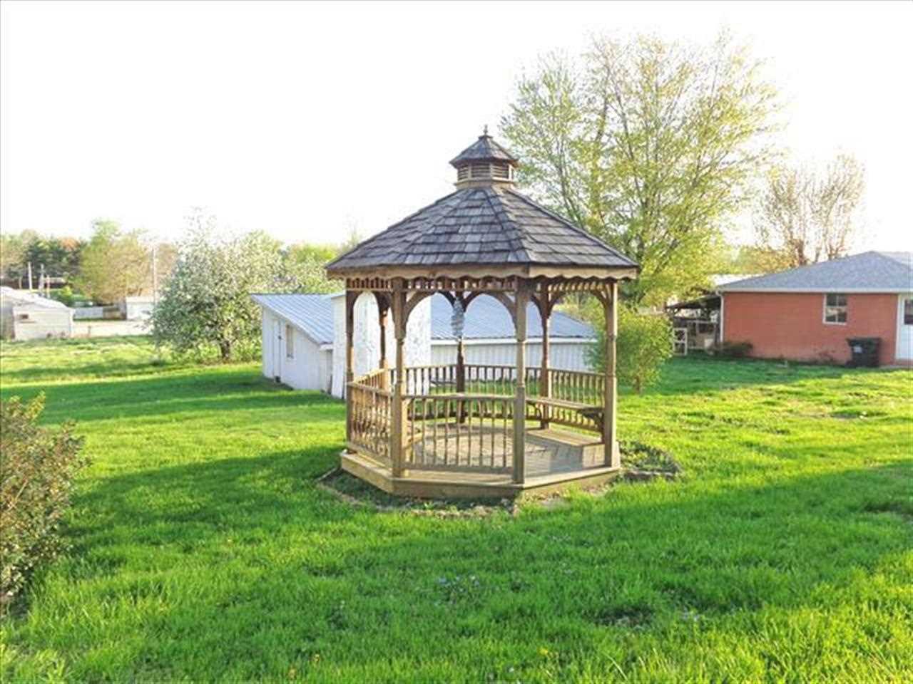 1121 E Walnut St, Boonville, IN 47601 photo 27