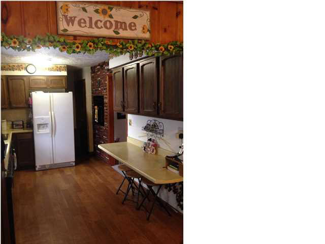 720 Saint George Dr, Washington, IN 47501 photo 4
