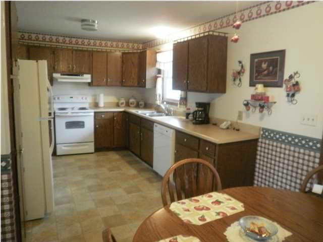 4066 Baden Strasse, Jasper, IN 47546 photo 4
