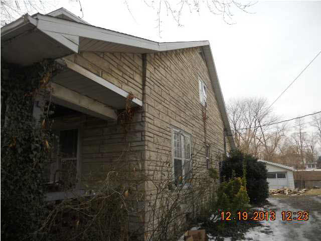 914 N Third St, Boonville, IN 47601 photo 5