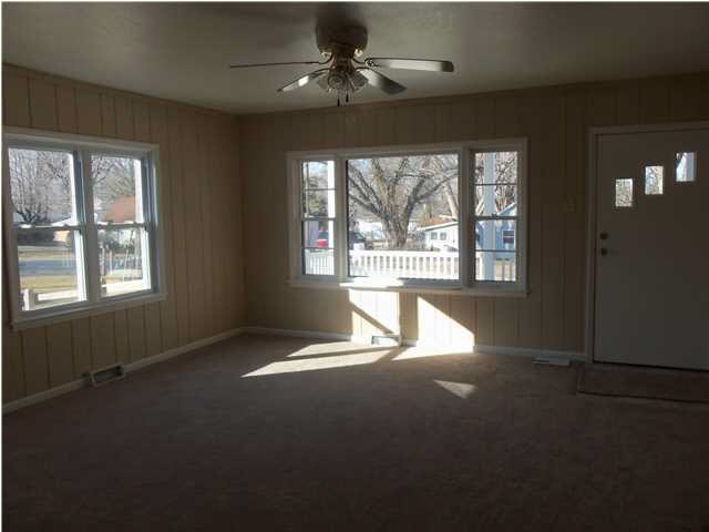 401 Mound St, Washington, IN 47501 photo 3
