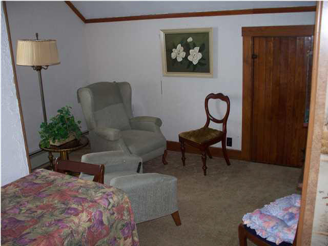 602 W Linn St, Holland, IN 47541 photo 8