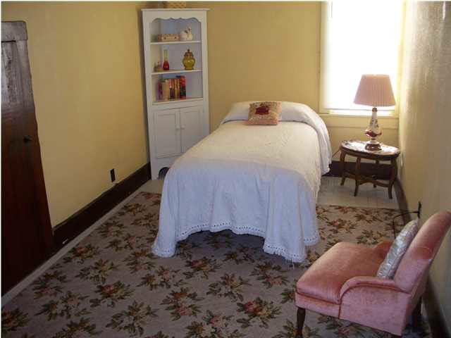 602 W Linn St, Holland, IN 47541 photo 7