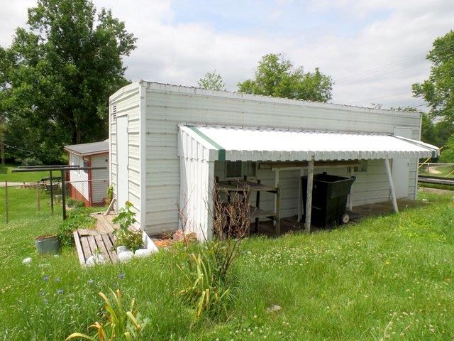 107 W Washington St, Winslow, IN 47598 photo 17