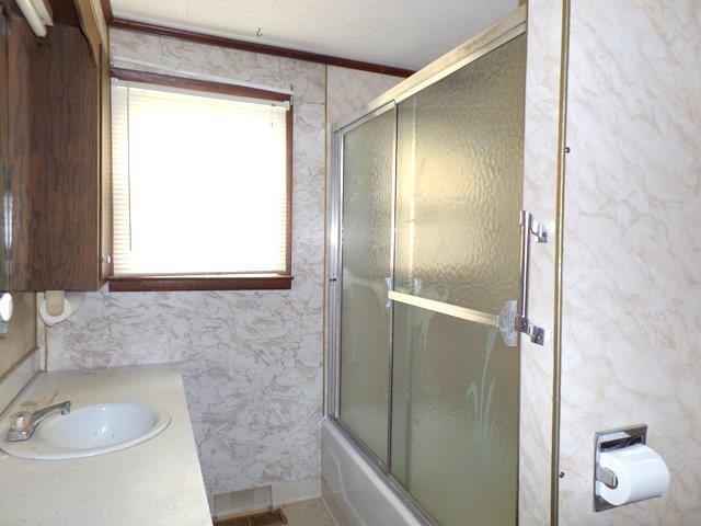 107 W Washington St, Winslow, IN 47598 photo 5