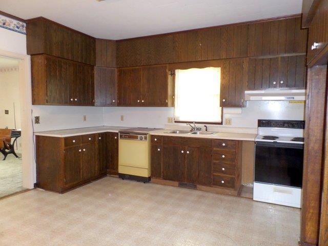 107 W Washington St, Winslow, IN 47598 photo 3