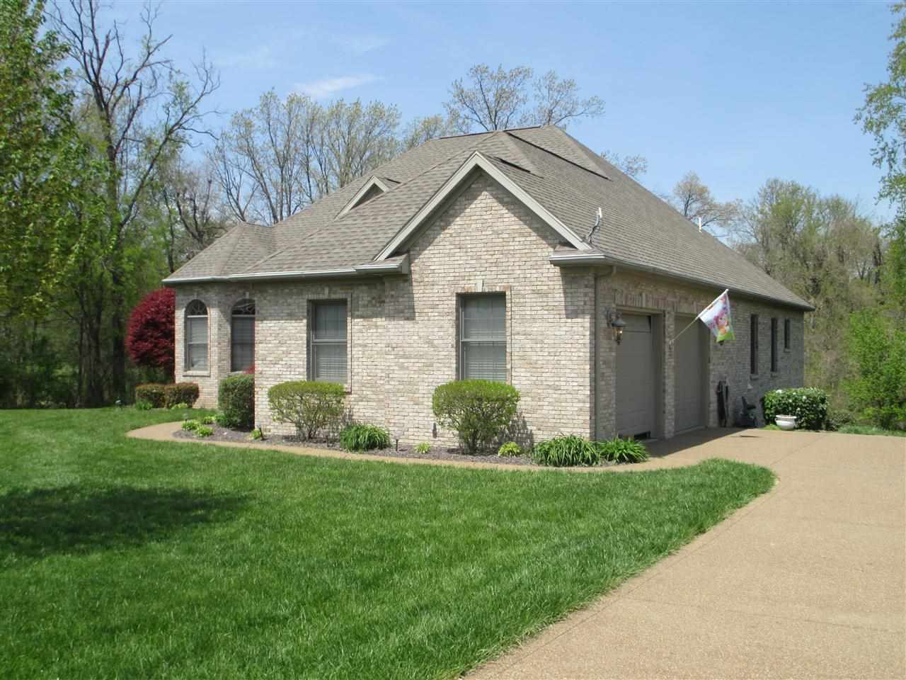 5325 Waterstone Dr, Mount Vernon, IN 47620 photo 2