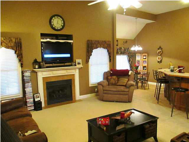 5325 Waterstone Dr, Mount Vernon, IN 47620 photo 6