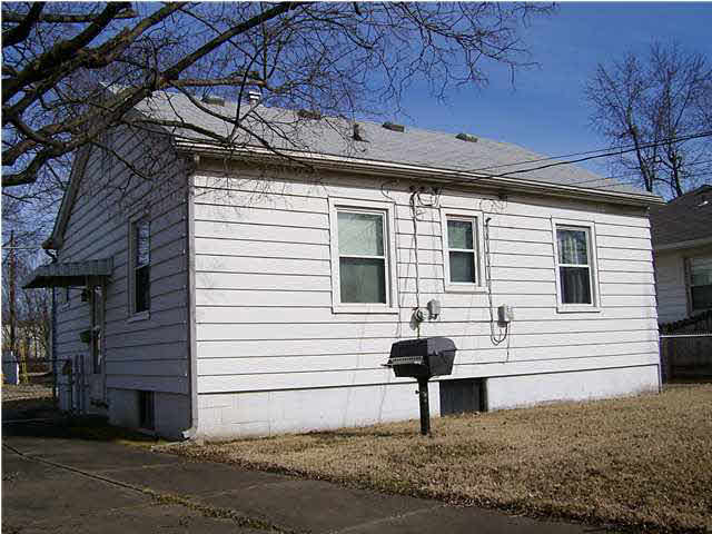 2041 E Virginia St, Evansville, IN 47711 photo 18
