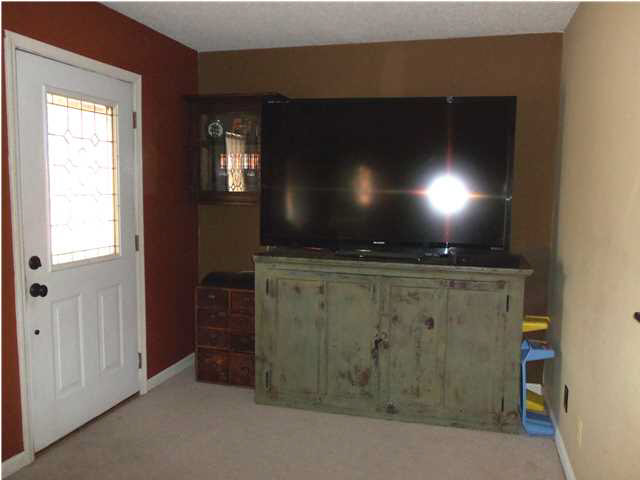 1433 Hewins Rd, Boonville, IN 47601 photo 6