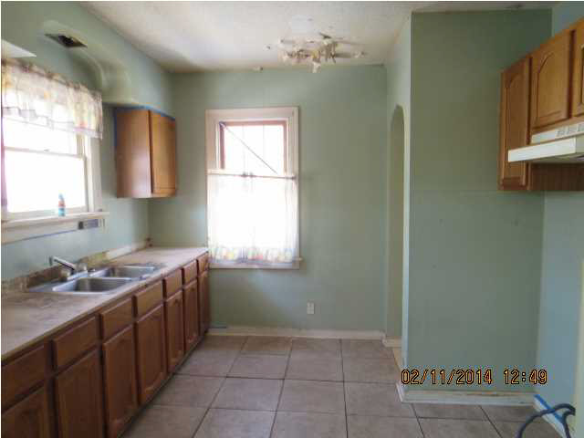 816 Bayard Park Dr, Evansville, IN 47713 photo 3