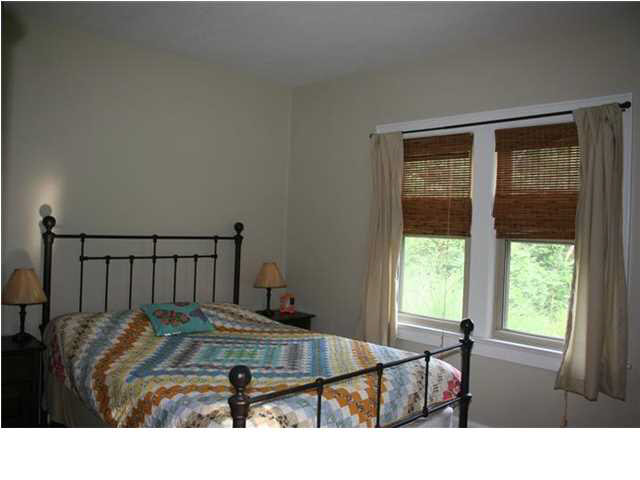 210 E Mill Rd, Evansville, IN 47711 photo 8