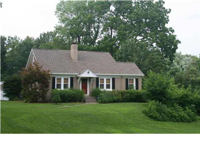 210 E Mill Rd, Evansville, IN 47711 photo 1