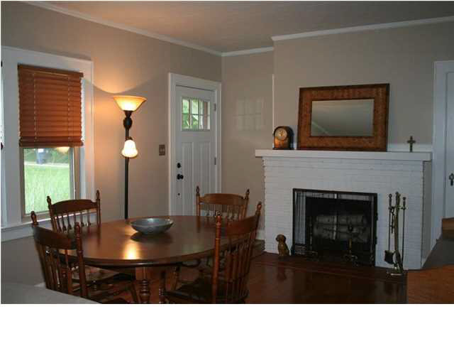 210 E Mill Rd, Evansville, IN 47711 photo 5
