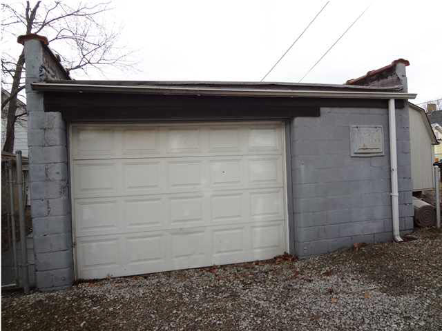 105 N Wabash Ave, Evansville, IN 47712 photo 9