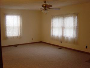 636 Bryantsville Rd, Mitchell, IN 47446 photo 2