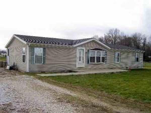 190 Burton Ln, Mitchell, IN 47446 photo 1