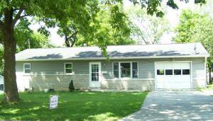526 S 1st St, Mitchell, IN 47446 photo 1