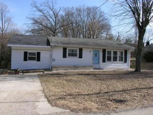 1328 Hillcrest Rd, Bedford, IN 47421 photo 1