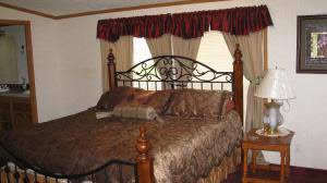 408 Brook St, Mitchell, IN 47446 photo 9