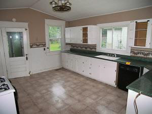 432 8th St, Mitchell, IN 47446 photo 3