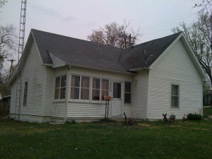 710 W Curry St, Mitchell, IN 47446 photo 1
