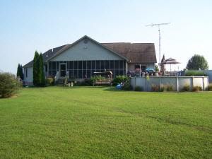 28 Meadowland Dr, Mitchell, IN 47446 photo 2