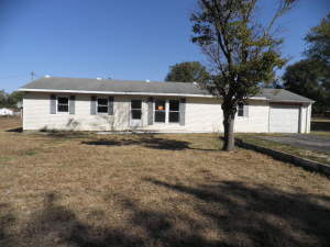 217 Middle Ave, Bedford, IN 47421 photo 1