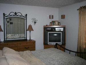 163 J Hunter Dr, Bedford, IN 47421 photo 7