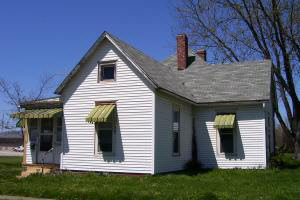 311 W Frank St, Mitchell, IN 47446 photo 2