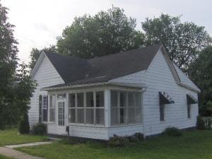 438 W Oak St, Mitchell, IN 47446 photo 1
