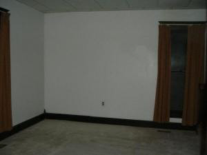 311 Vine St, Mitchell, IN 47446 photo 2