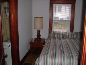 2211 35th St, Bedford, IN 47421 photo 9