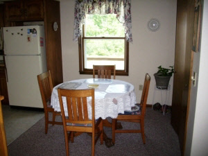 663 E Guthrie Rd, Bedford, IN 47421 photo 2