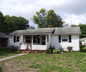 447 S 9th St, Mitchell, IN 47446 photo 1