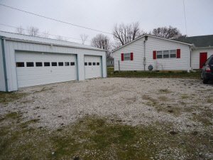 1230 W Brook St, Mitchell, IN 47446 photo 2